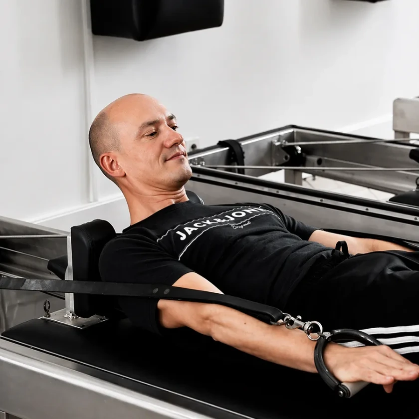 Pratique du Pilates sur machines Reformer à Villefranche-de-Rouergue
